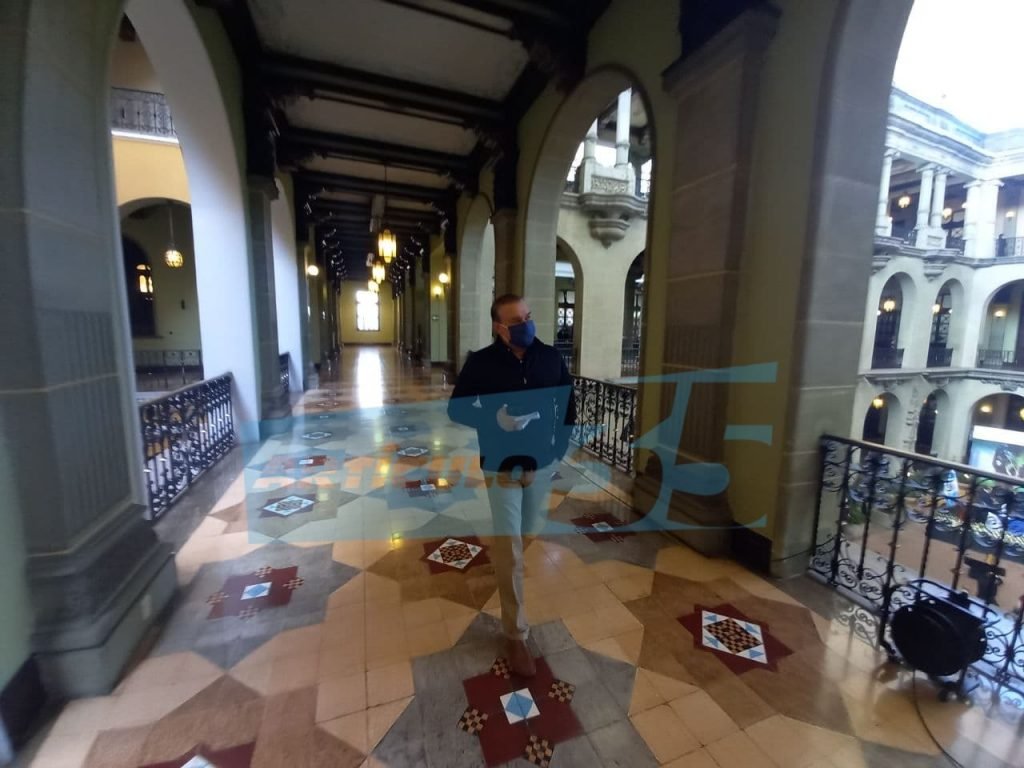 Poll Anria reaparece con Giammattei